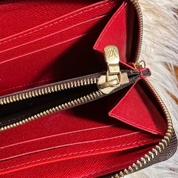 Louis Vuitton Authentic Zippy zip Clemence long DE wallet with duster only - Picture 11 of 16